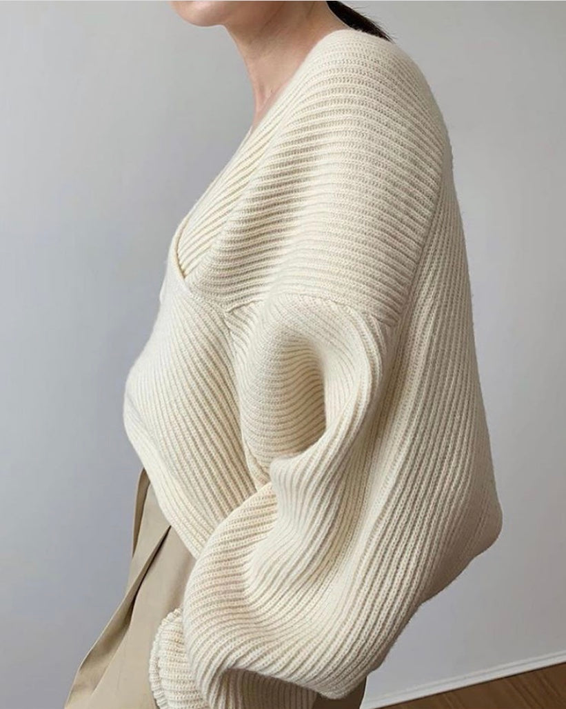 Bellacrossa | Maglione chic con intreccio frontale