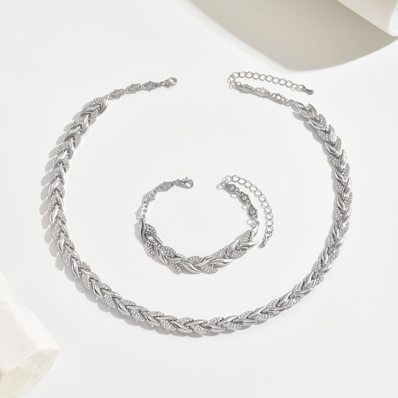 Claudine™ | Ciondolo Elegante a Coda di Pesce