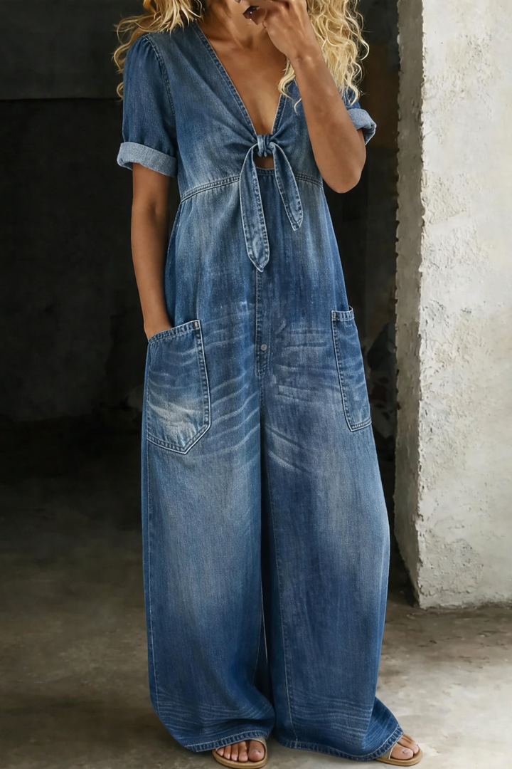 Alessia™ | Tuta in denim con scollo a V