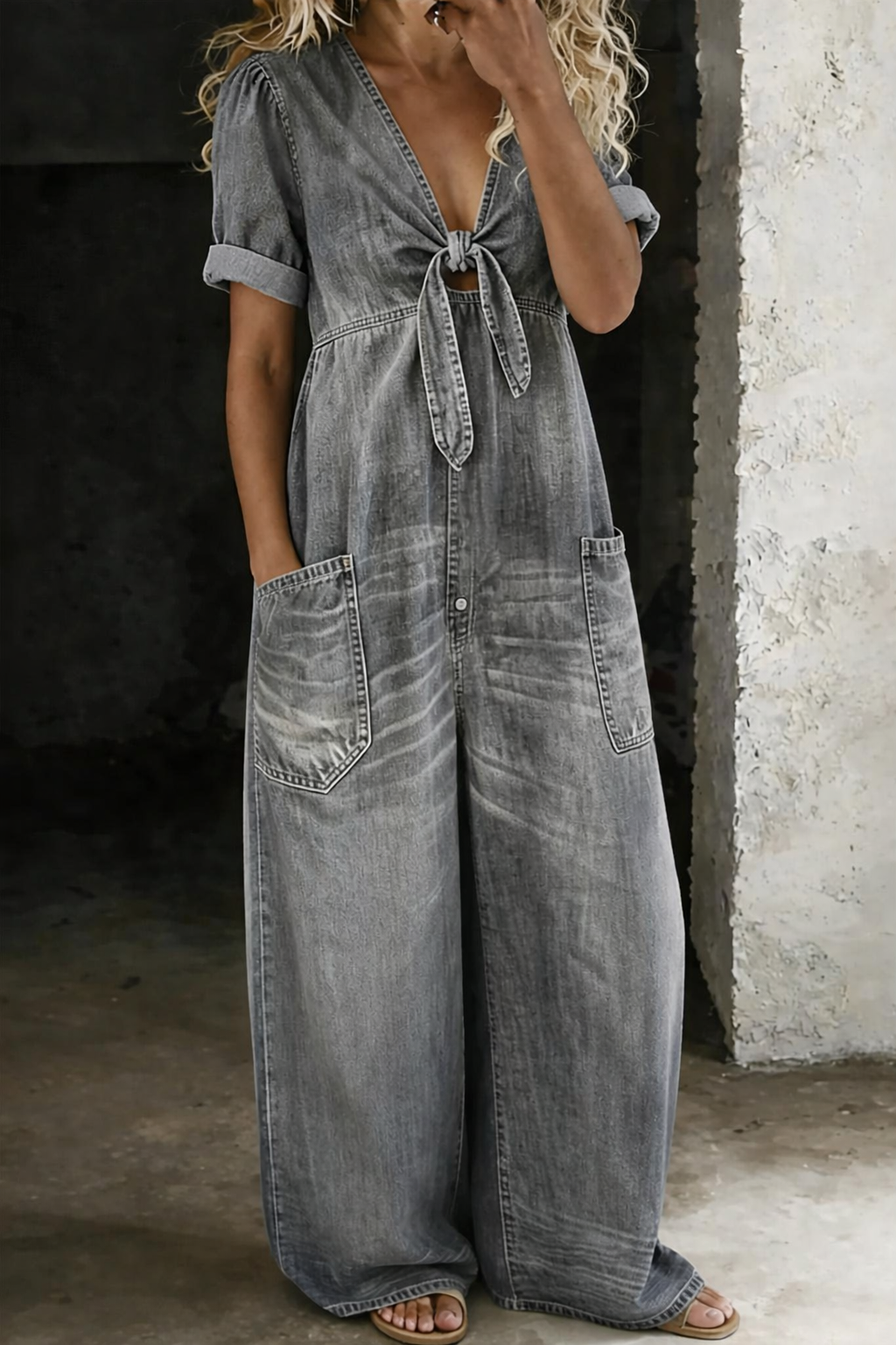 Alessia™ | Tuta in denim con scollo a V