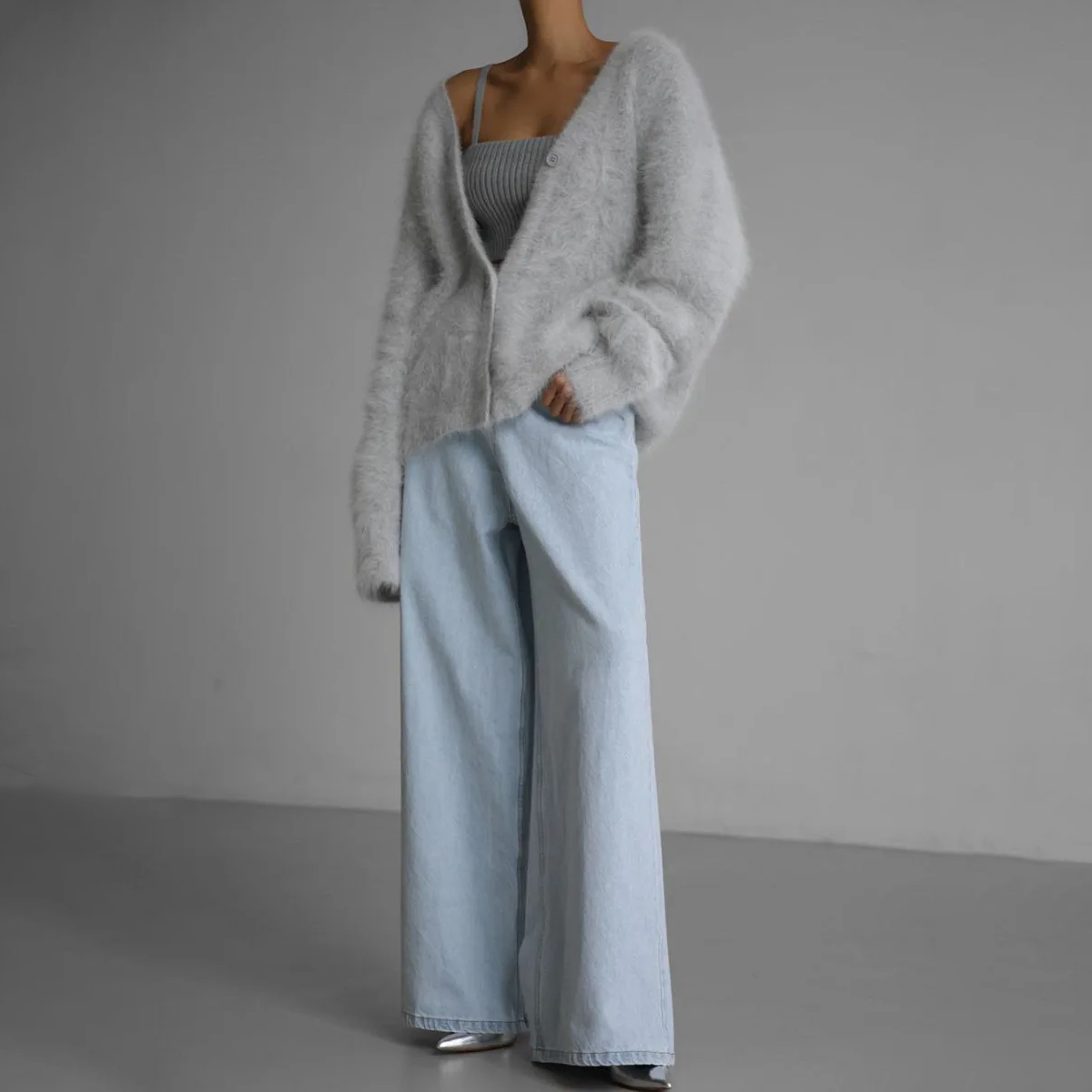 EleganzaLuna™ – Cardigan dal design pulito e raffinato