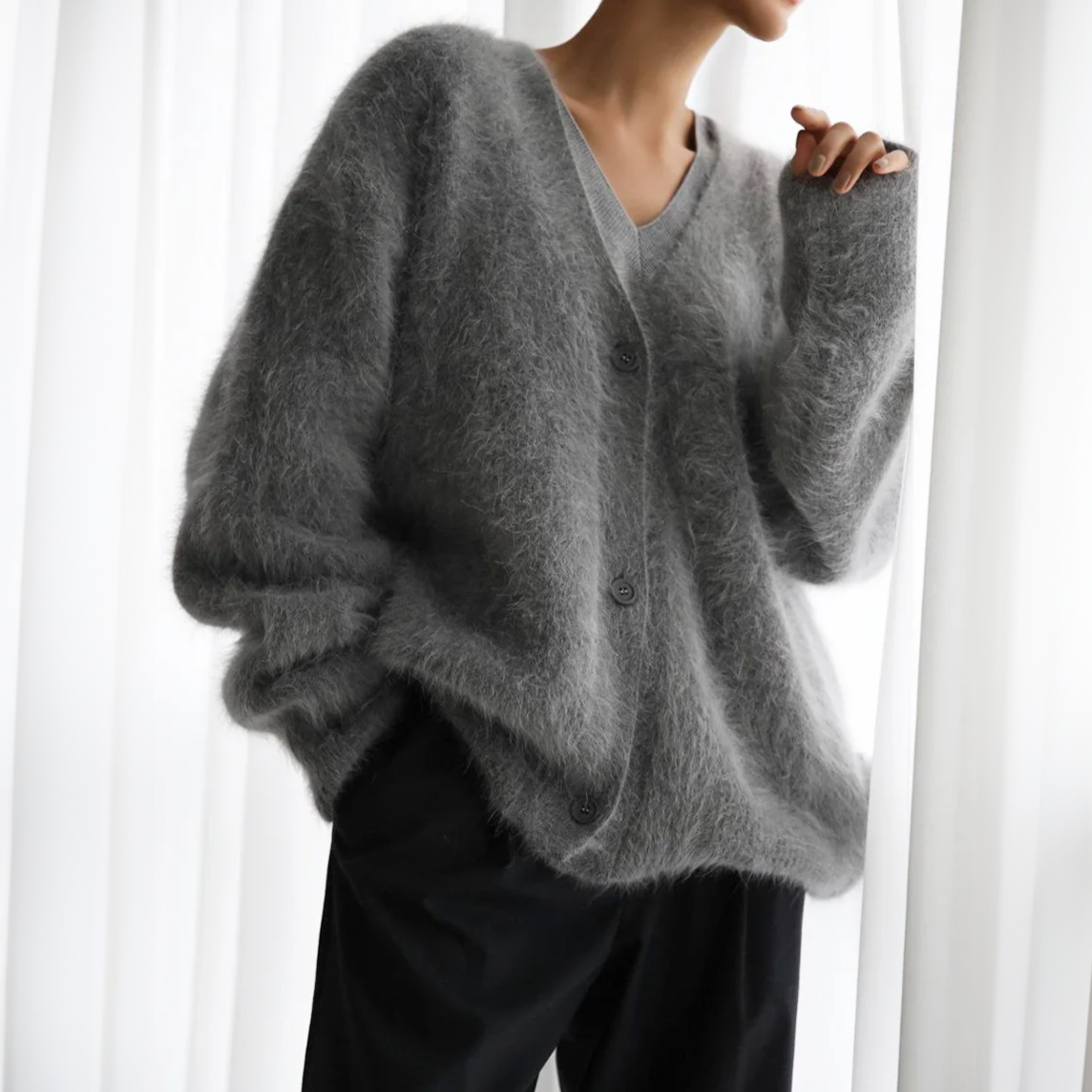 EleganzaLuna™ – Cardigan dal design pulito e raffinato