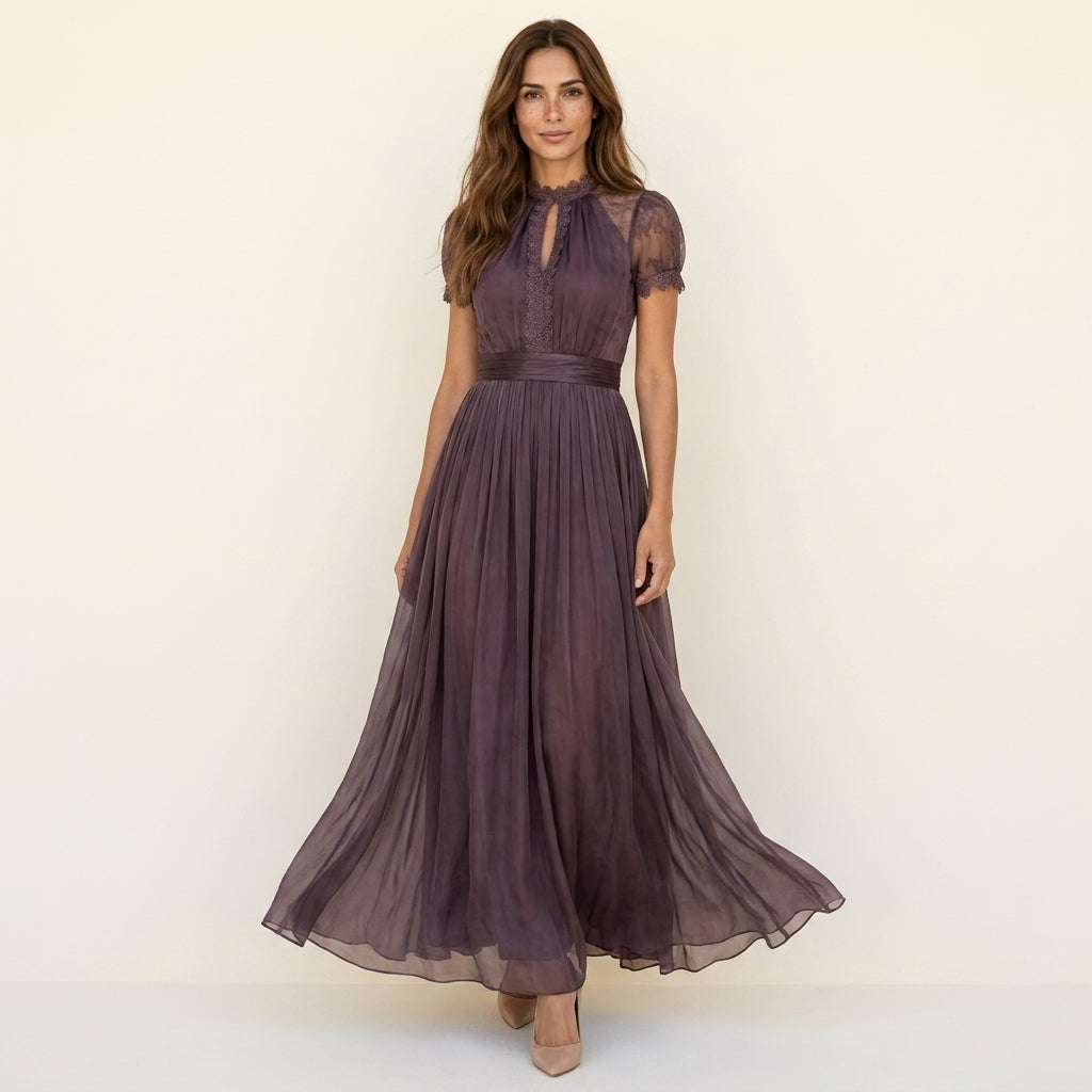Flavia™ | Abito Lungo con Collo in Pizzo