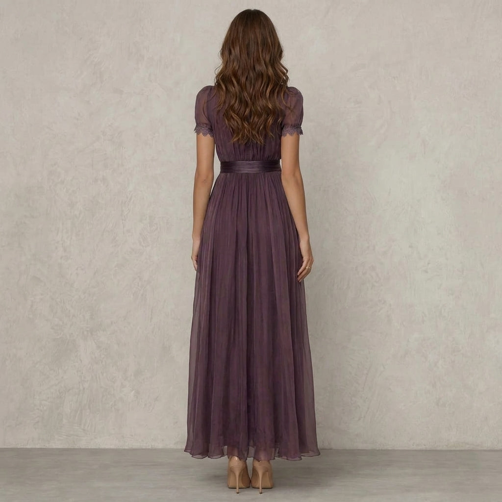 Flavia™ | Abito Lungo con Collo in Pizzo