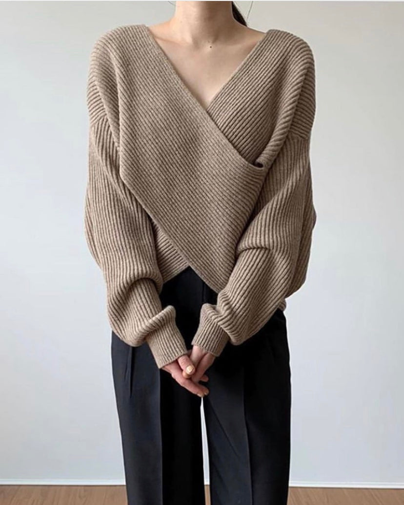 Bellacrossa | Maglione chic con intreccio frontale