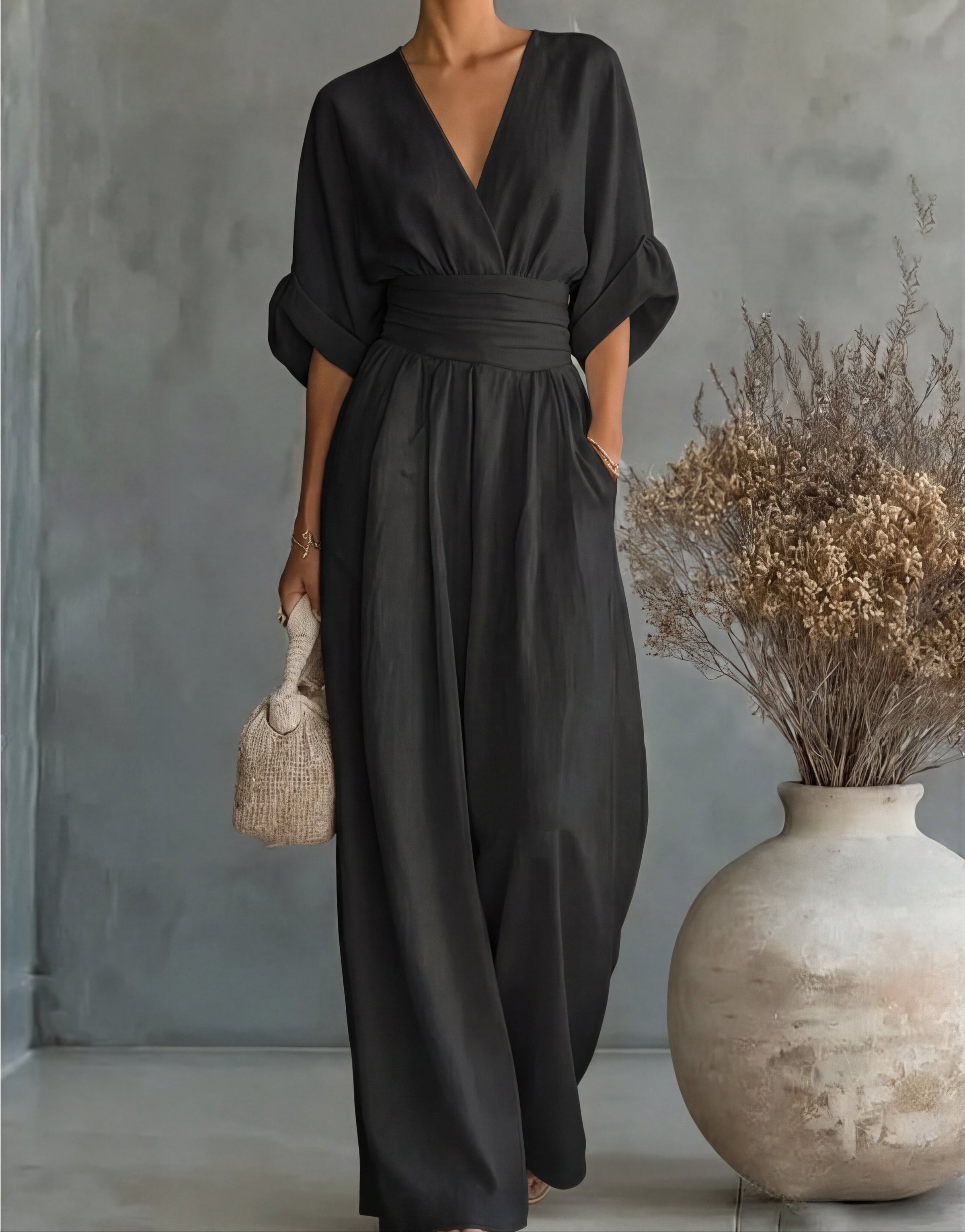 Daniela™ | Tuta Elegante con Scollo a V e Gamba Ampia