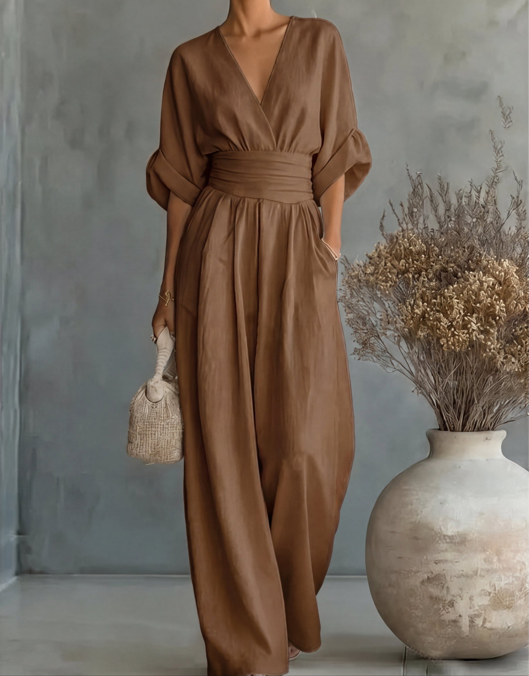 Daniela™ | Tuta Elegante con Scollo a V e Gamba Ampia