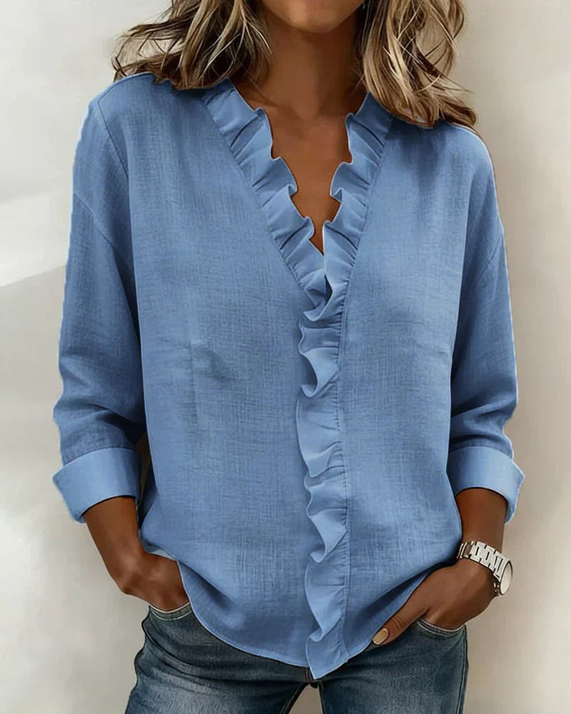 Chiara™ | Blusa con scollo a V e volant delicati