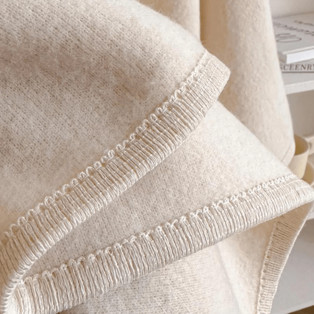 Lioréa™ | Scialle femminile dal carattere delicato